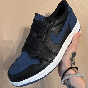 Air Jordan 1 Retro Low OG 'Mystic Navy'